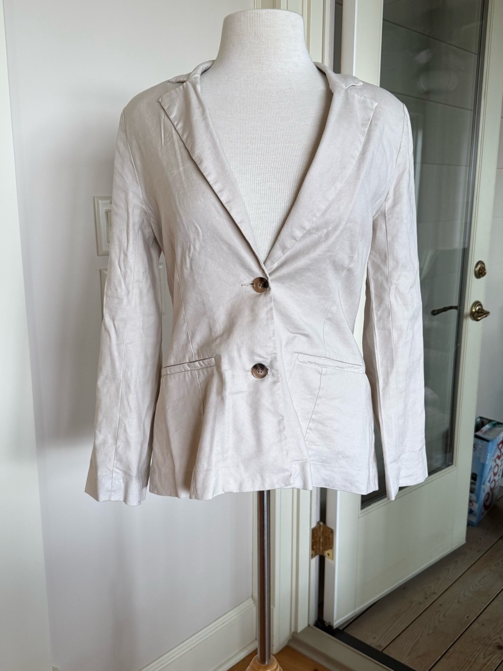 EVEREVE Women's Lightweight Cream Blazer Jacket